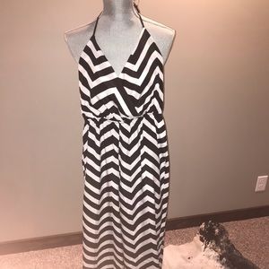 Black white chevron halter jumpsuit with pockets s